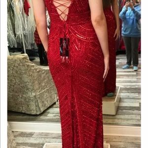 Beautiful Red Sherri Hill size 10 prom dress